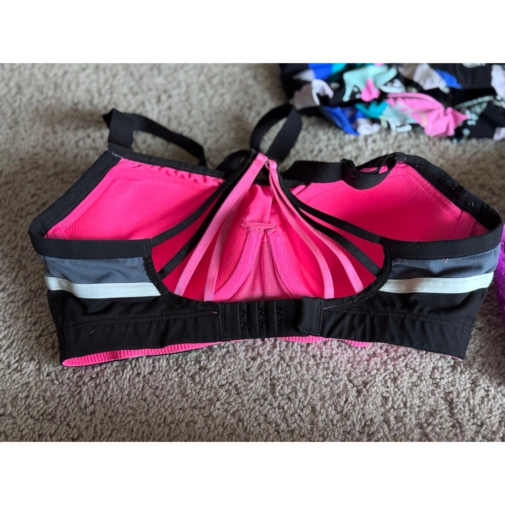 Victoria’s Secret Brand, (VSX) Sports Bras, Women’s Size 32D Athletic Clothing - Picture 9 of 11